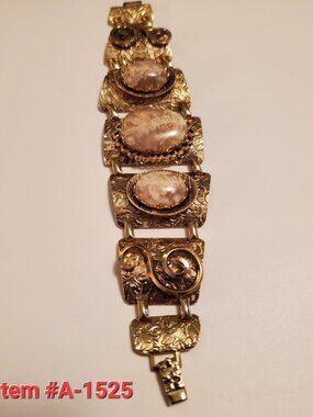 1 Gold Pendant Bracelet, item # A -1525, wt 47 grams.